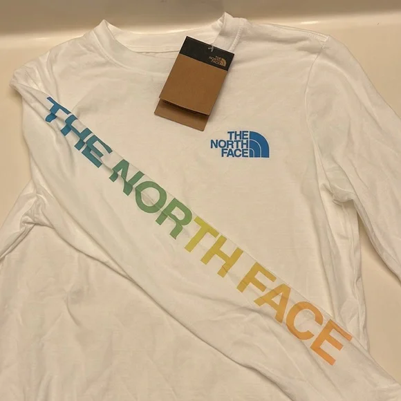 The North Face Women’s Shirt - Picture 5 of 6